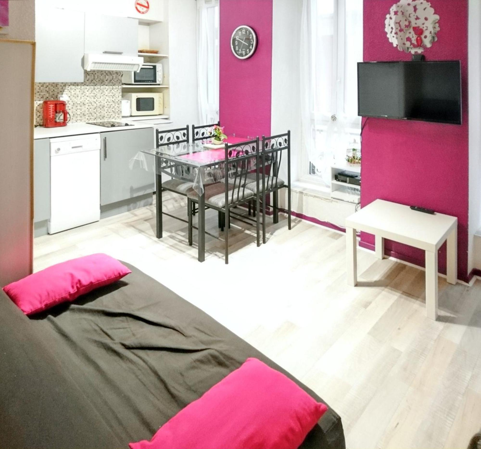 Appartement Charmant A Cauterets 27 M² Vue Sur La Ville Esterno foto